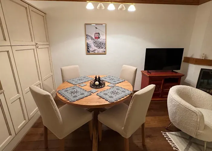 Romantic Alpine Retreat In