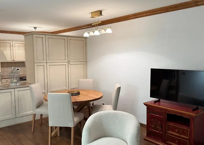 Apartament Romantic Alpine Retreat In